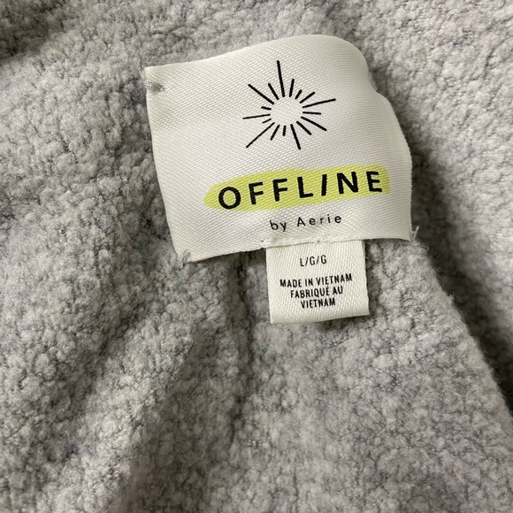 Women’s American Eagle, open back, off the shoulder, long sleeve - Picture 4 of 4